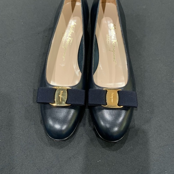 Salvatore Ferragamo shoe size 9 AA black - Picture 6 of 7